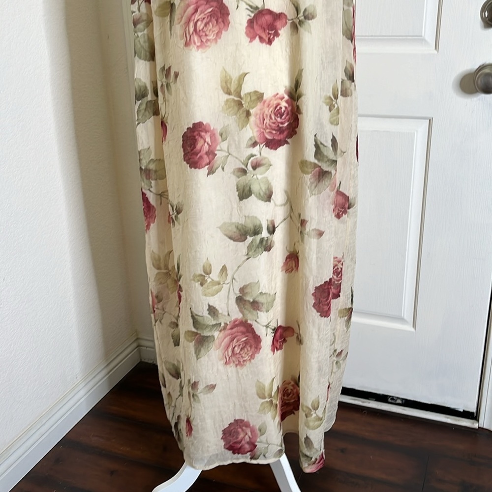 Floral Maxi Dress in Cream and Pink - Picture 3 of 12